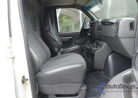 2001 Chevrolet Express из США, поврежденный, VIN 1GCFG15W611232798